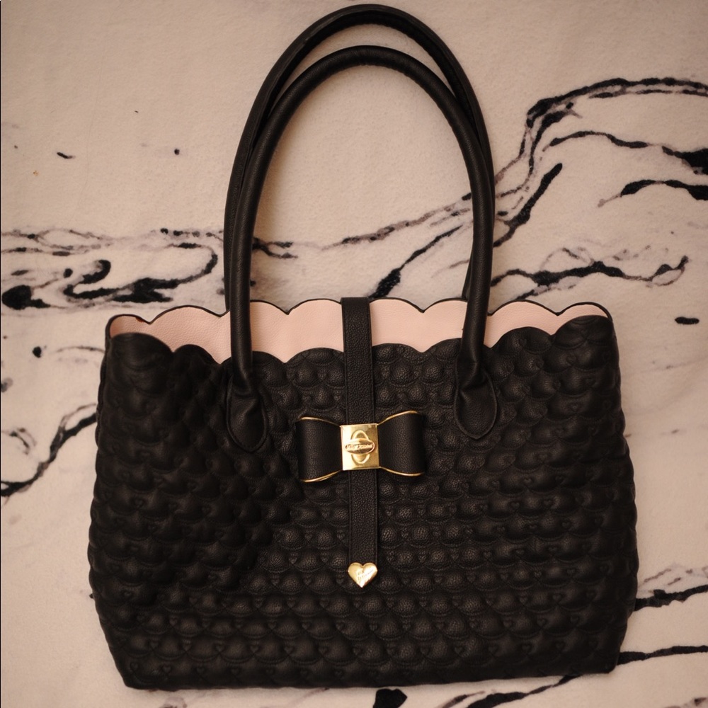 Betsey Johnson black quilted and scalloped tote